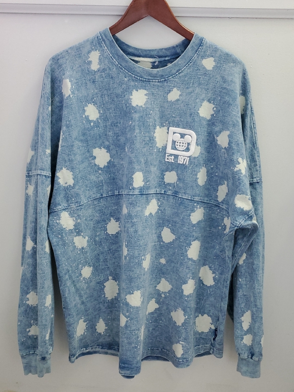 Walt Disney World Spirit Jersey Denim Blue With Cloud Like Bleach Spots Large